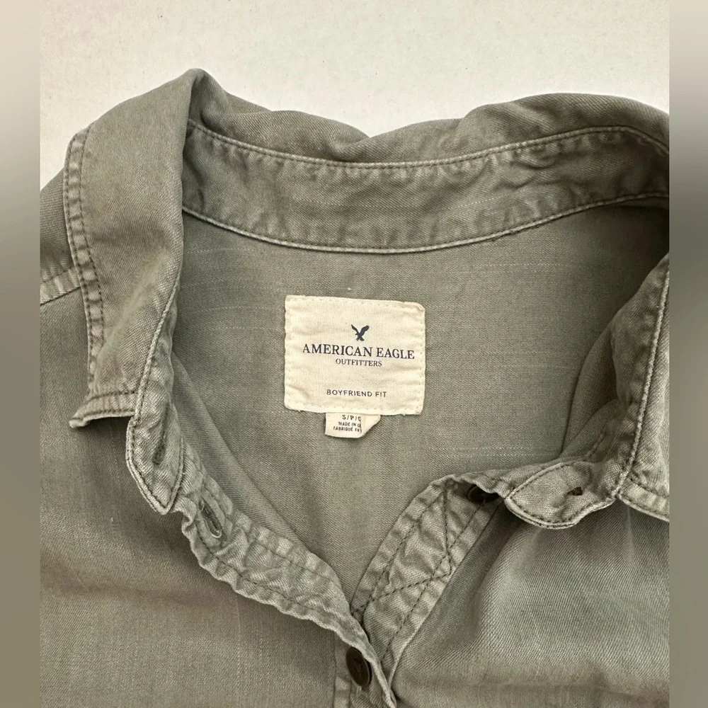 American Eagle Boyfriend Button Up - S - Picture 2 of 3